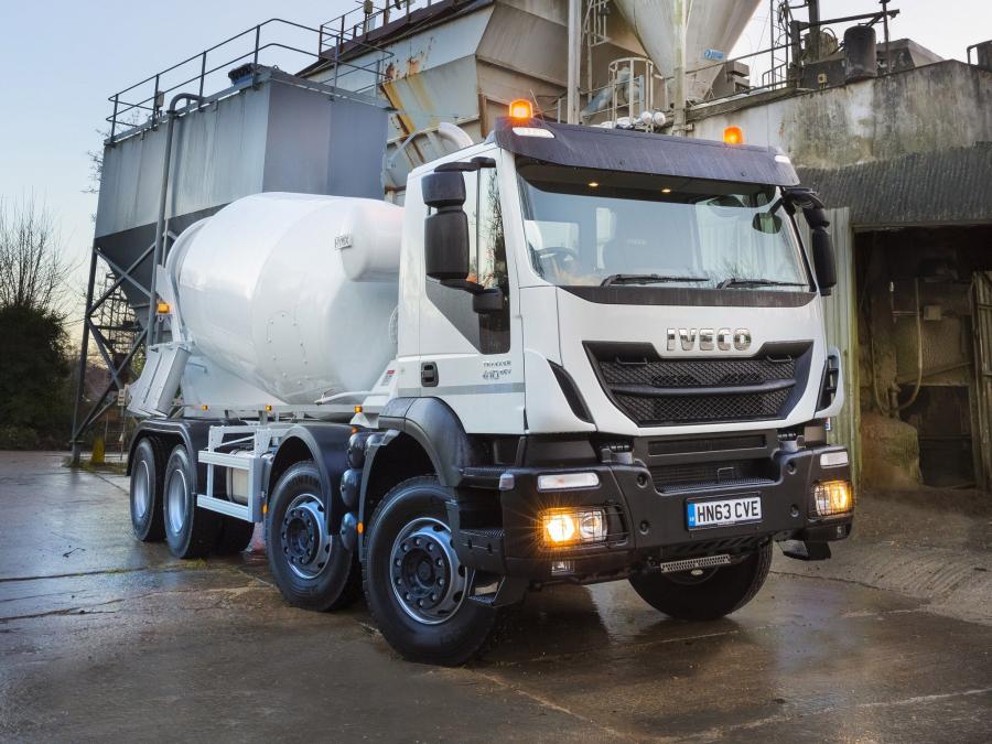  Iveco Trakker Hi-Land 410 8x4 Mixer 2013 года  (UK) (фото 2 из 2)